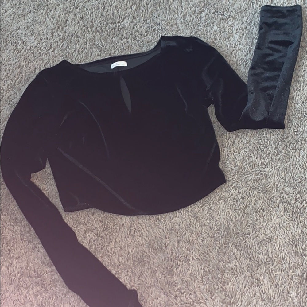 Velvet long sleeve crop